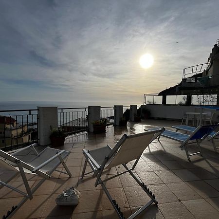 Sunflower Terrazza Panoramica Леванто Екстериор снимка